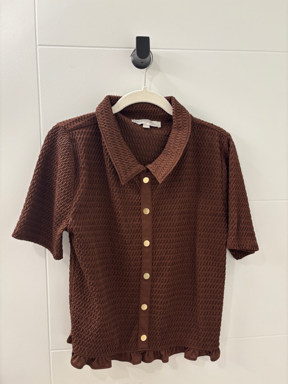 Loft Smocked Ruffle Hem Shirt Large - Picture 2 of 3